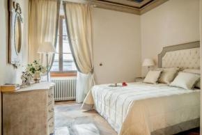 Signoria Deluxe Studio-2 people in Signoria Square